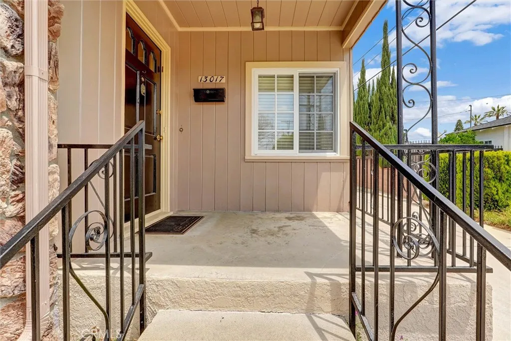 13017 Cumpston Street, Sherman Oaks, CA 91401 - Photo 4 of 39, Sherman Oaks, CA