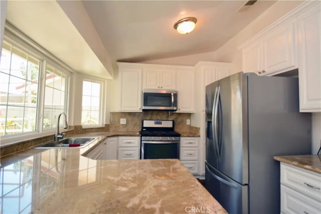 45292 Tournament Ln, Temecula, CA 92592 - Photo 4 of 17, Temecula, CA