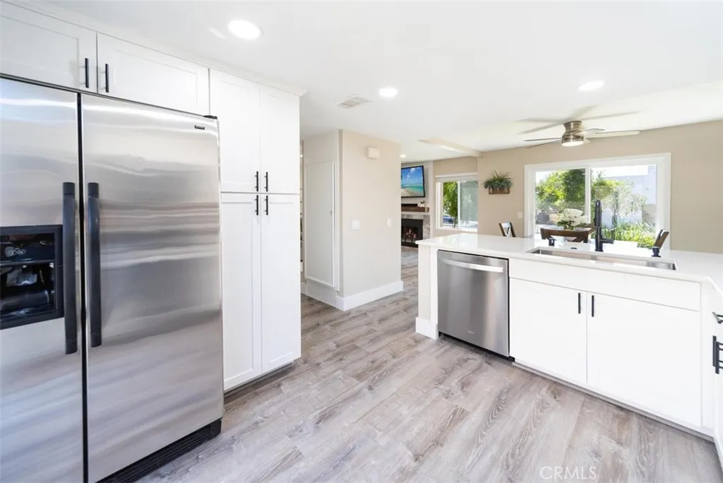 https://cdn.realtyfeed.com/cdn/127/306760112/3bbe181c809c3ce01ca7ae0f1042a4d1.webp