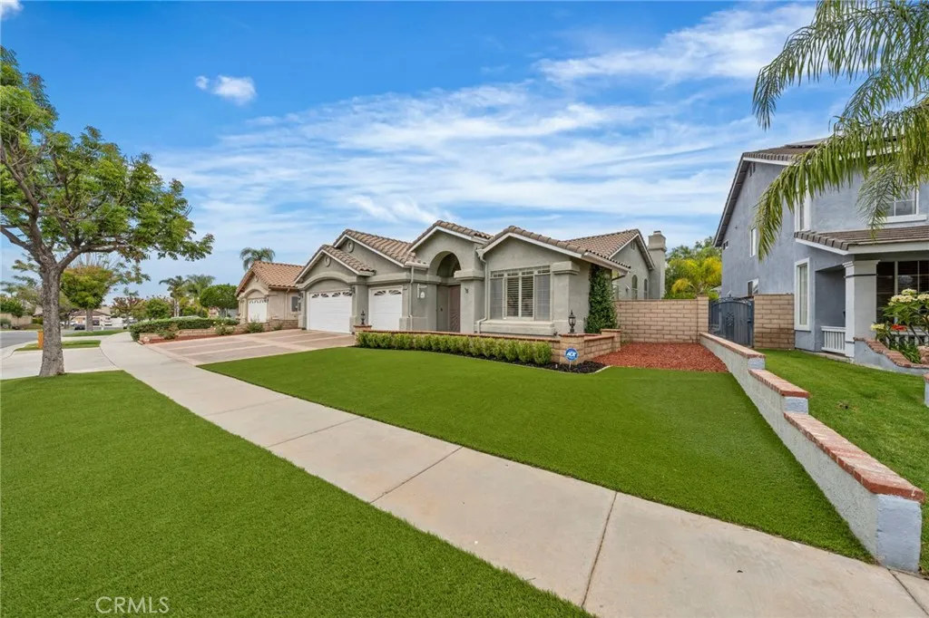 1049 Salem, Corona, CA 92881 - Photo 5 of 52, Corona, CA