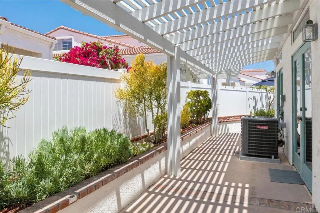 https://cdn.realtyfeed.com/cdn/127/306760133/b71700e2b2f7e5515c255afed3f01ca0.webp