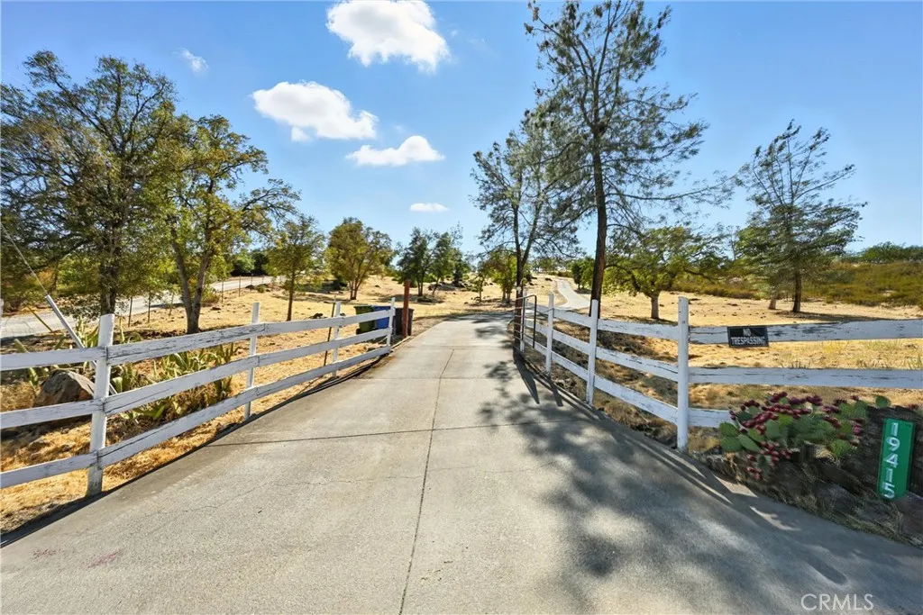 19415 Dallas Court, Hidden Valley Lake, CA 95467 - Photo 3 of 50, Hidden Valley Lake, CA
