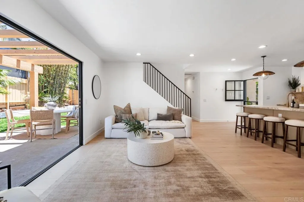 https://cdn.realtyfeed.com/cdn/127/306760147/1cec8166d87536e4fee2925fe267f771.webp