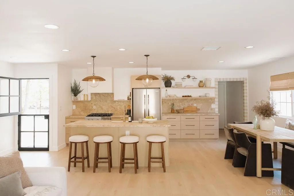 https://cdn.realtyfeed.com/cdn/127/306760147/b9c7d49ed5727834288508b5cf44fc99.webp