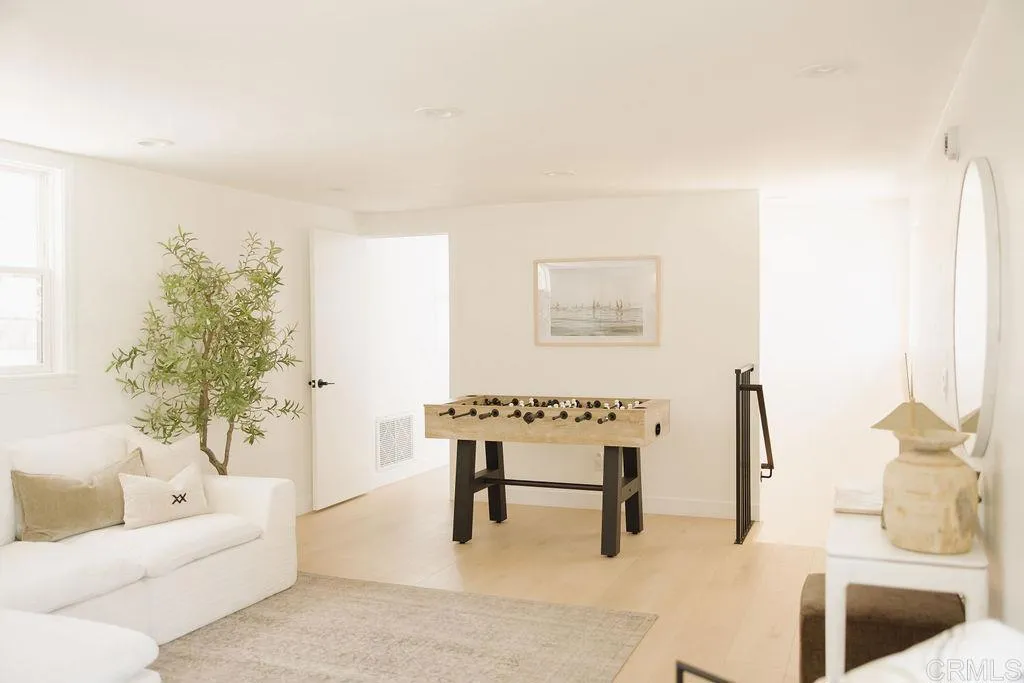 https://cdn.realtyfeed.com/cdn/127/306760147/c1a6c900d6d1fe896abc2d4d65a664b6.webp