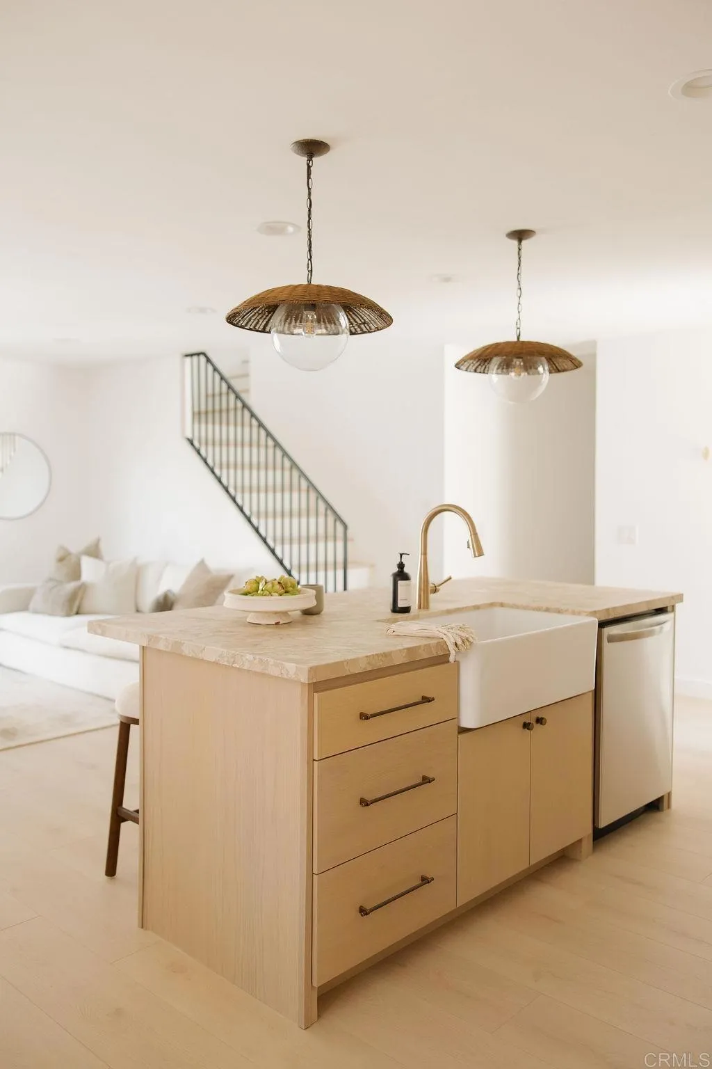 https://cdn.realtyfeed.com/cdn/127/306760147/c3e8b7d4b53b159f8e55d1c8c03ec089.webp