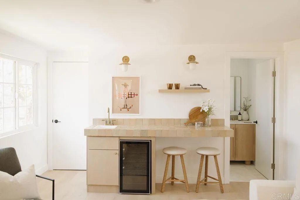 https://cdn.realtyfeed.com/cdn/127/306760147/ec2419abf30904e08e258f4a4f08cc99.webp