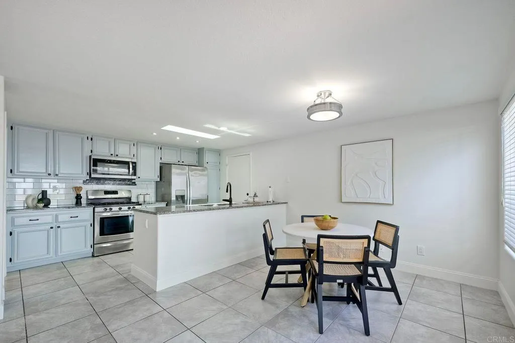 https://cdn.realtyfeed.com/cdn/127/306760150/a7c39c9045176b681e9b55964466c3fa.webp