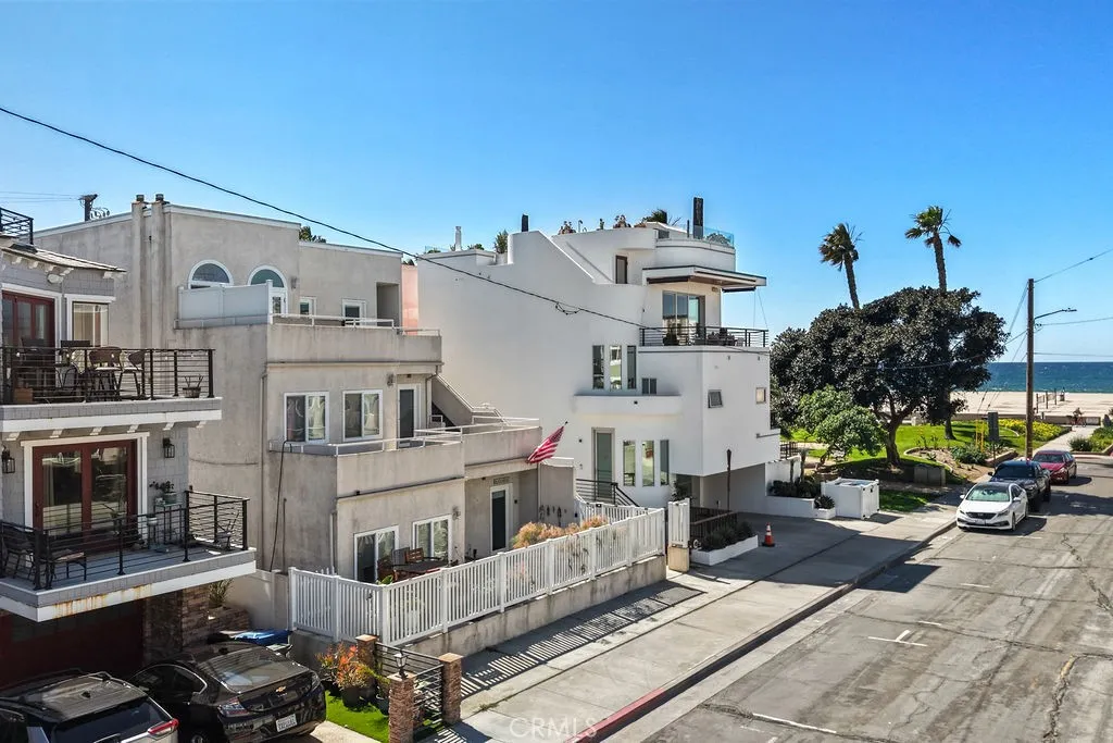 40 15th Street Unit C, Hermosa Beach, CA 90254 - Photo 2 of 49, Hermosa Beach, CA