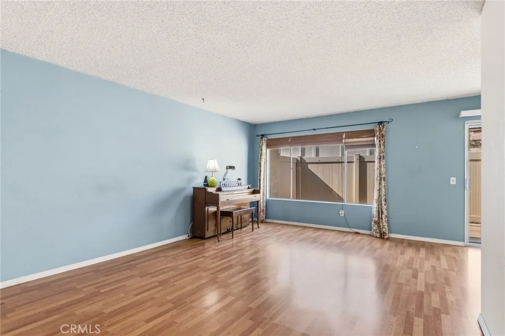 2112 Hawthorne Court, San Bernardino, CA 92404 - Photo 5 of 43, San Bernardino, CA