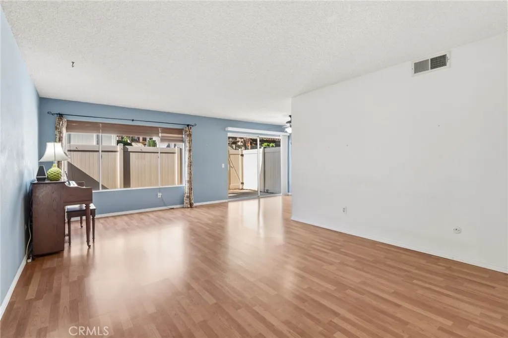 2112 Hawthorne Court, San Bernardino, CA 92404 - Photo 4 of 43, San Bernardino, CA