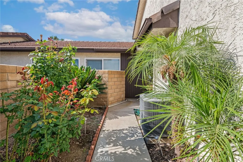 2112 Hawthorne Court, San Bernardino, CA 92404 - Photo 2 of 43, San Bernardino, CA