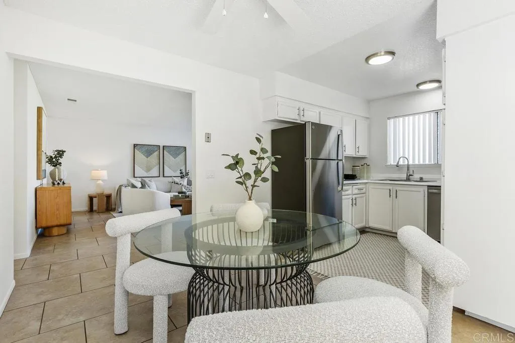 https://cdn.realtyfeed.com/cdn/127/306760181/8010da2251eebc0cf9579667943ce5a3.webp