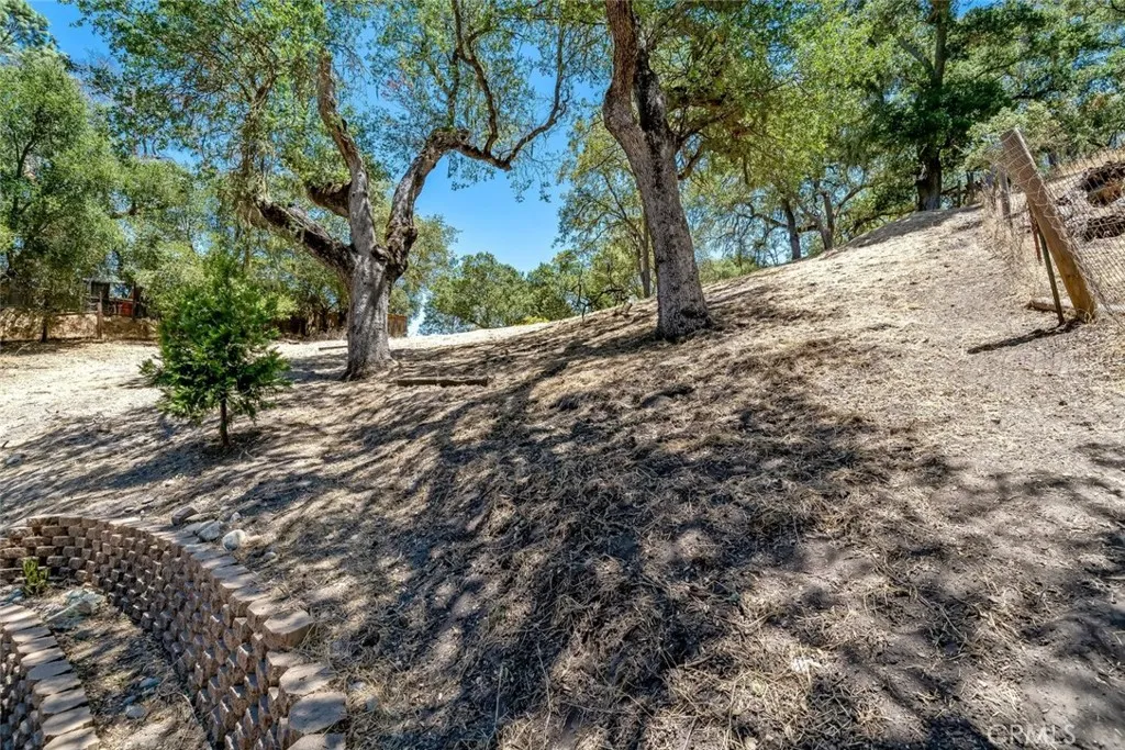 9056 Curbaril Avenue, Atascadero, CA 93422 - Photo 5 of 50, Atascadero, CA
