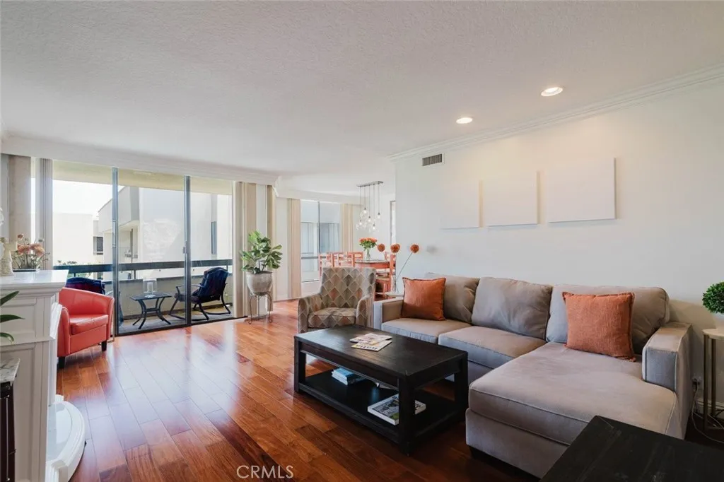 750 S Spaulding Avenue Unit 332, Los Angeles, CA 90036 - Photo 5 of 35, Los Angeles, CA