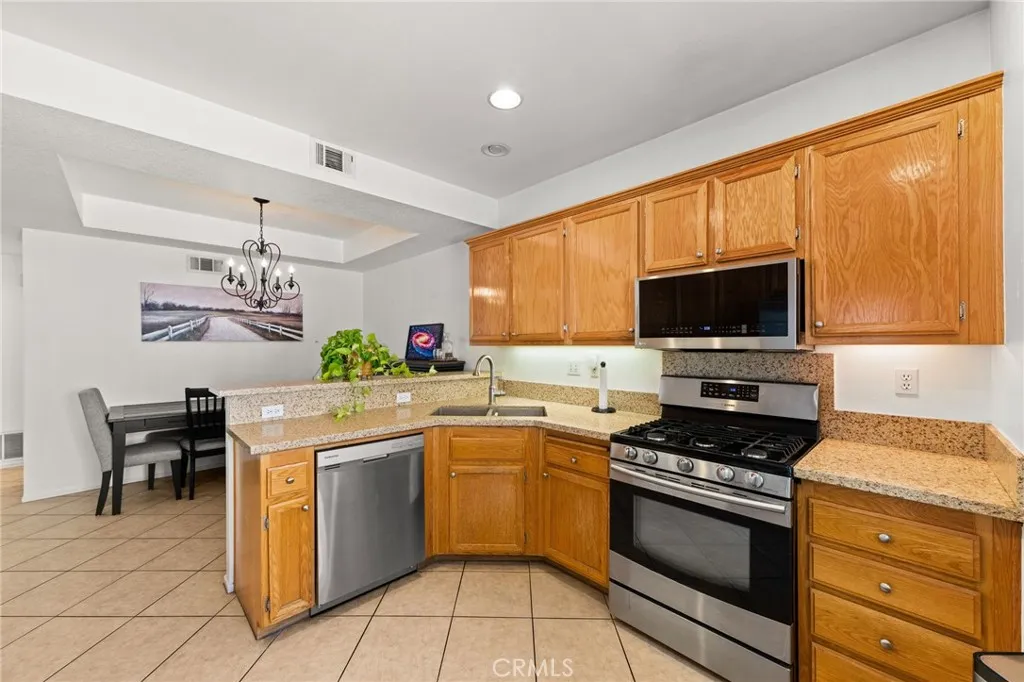 3739 Avenida Veracruz, Riverside, CA 92503 - Photo 5 of 29, Riverside, CA