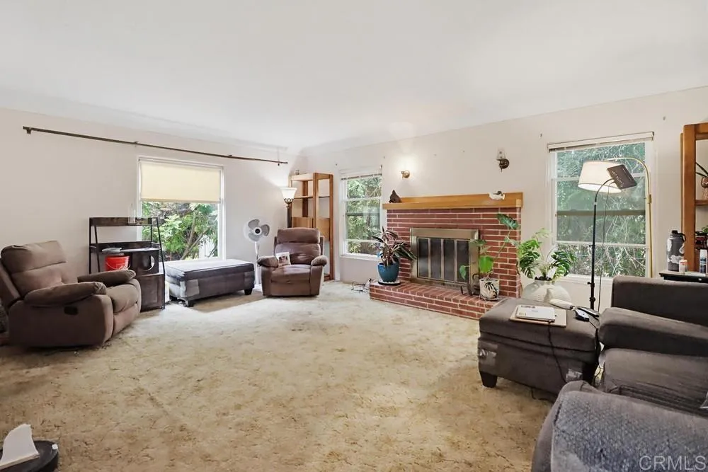 https://cdn.realtyfeed.com/cdn/127/306760240/0f3cb6d5c1e0dc784a01622004867fa7.webp