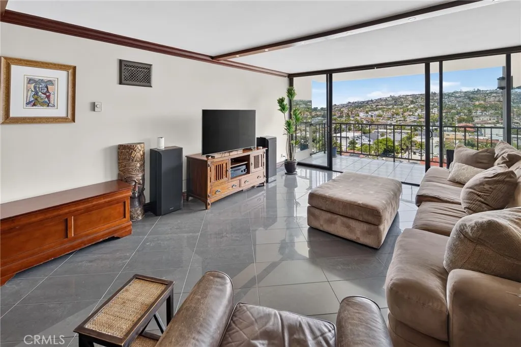 Photo #10: TR26144105 Listing: Photo #10