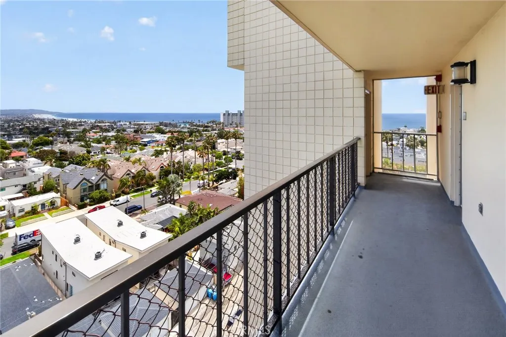 4944 Cass Street Unit 1101, San Diego, CA 92109 - Photo 3 of 35, San Diego, CA
