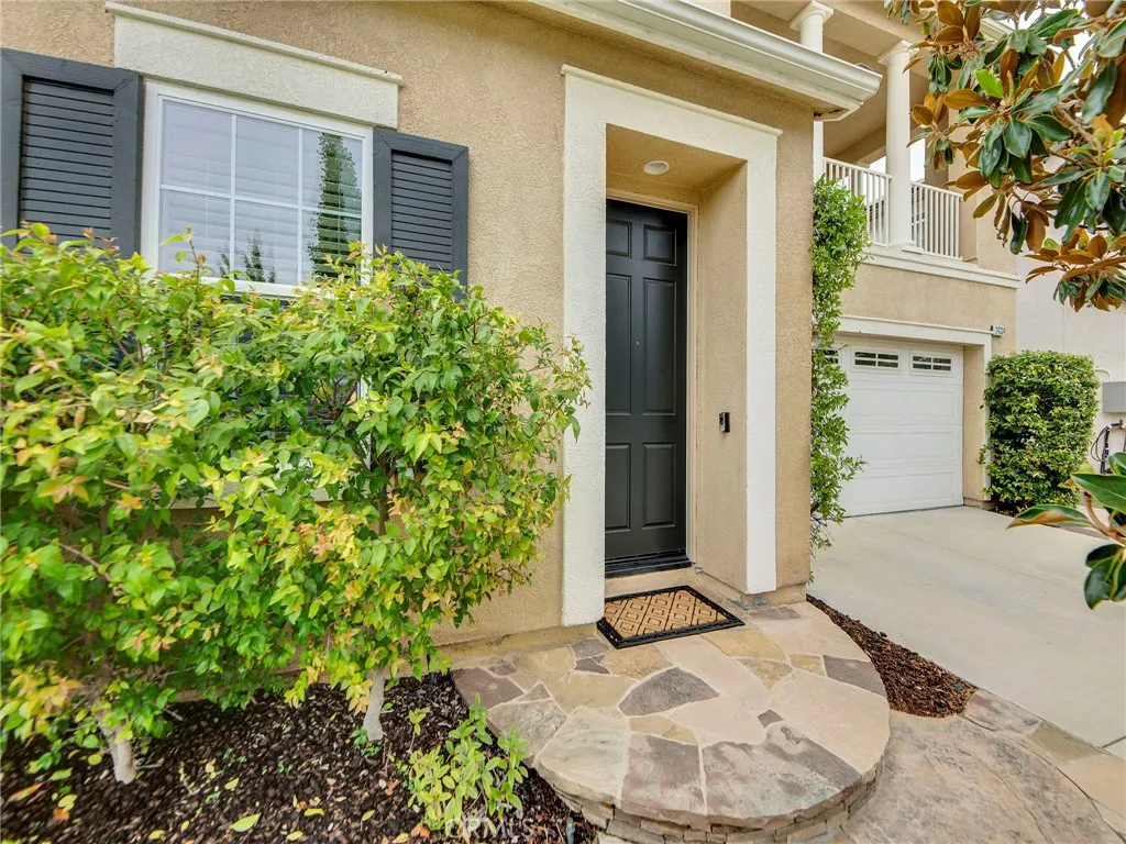 24334 Las Palmas, Valencia, CA 91355 - Photo 3 of 29, Valencia, CA