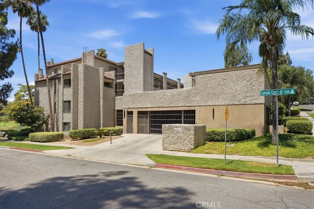 5555 Canyon Crest Unit F2, Riverside, CA 92507 - Photo 3 of 29, Riverside, CA
