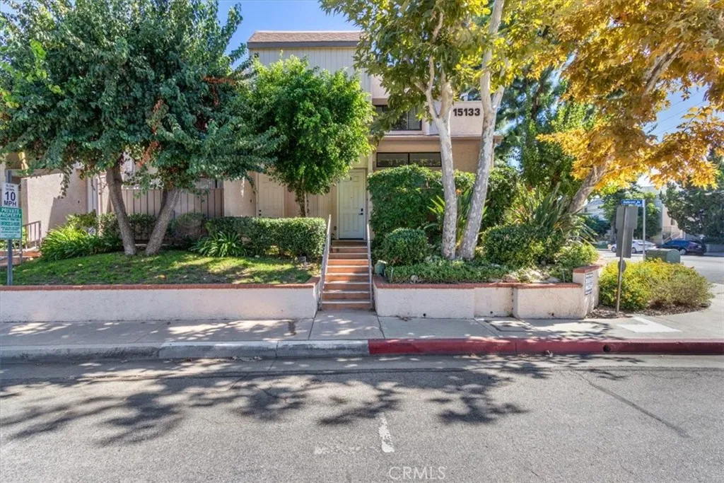 15133 Magnolia Unit E, Sherman Oaks, CA 91403 - Photo 3 of 36, Sherman Oaks, CA