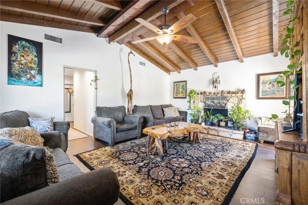 30325 N Brandywine Canyon, Canyon Country, CA 91351 - Photo 3 of 38, Canyon Country, CA