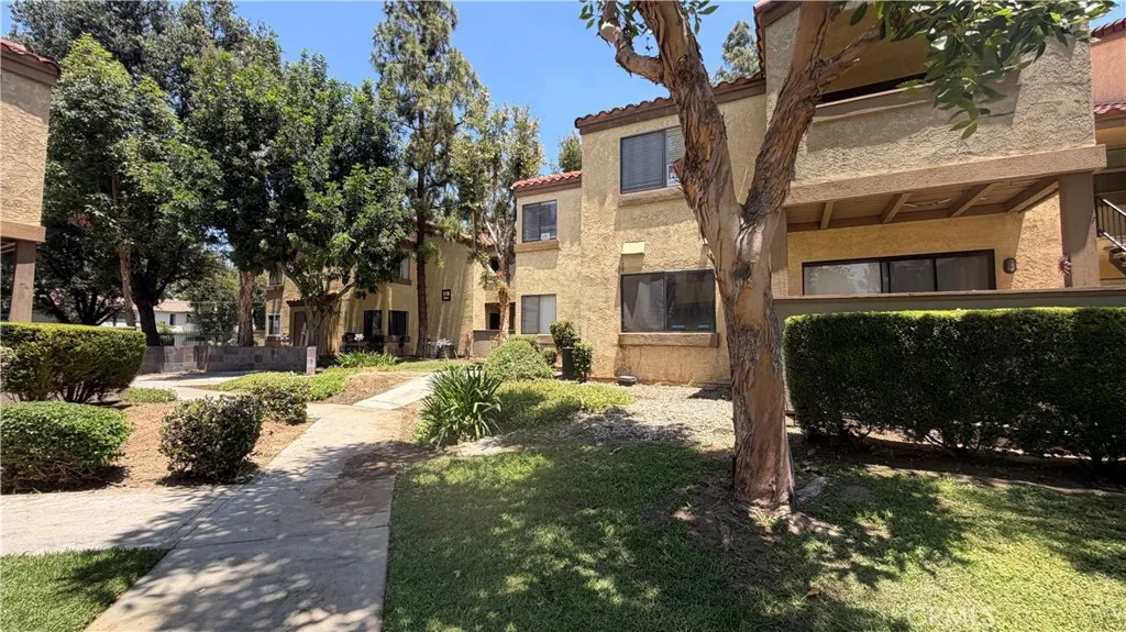 1140 W Blaine Street Unit 101, Riverside, CA 92507 - Photo 3 of 10, Riverside, CA