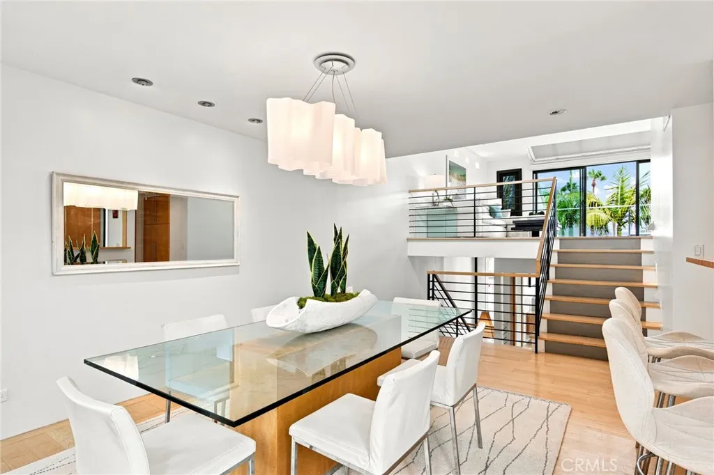 28 Sea Colony Drive, Santa Monica, CA 90405 - Photo 5 of 36, Santa Monica, CA