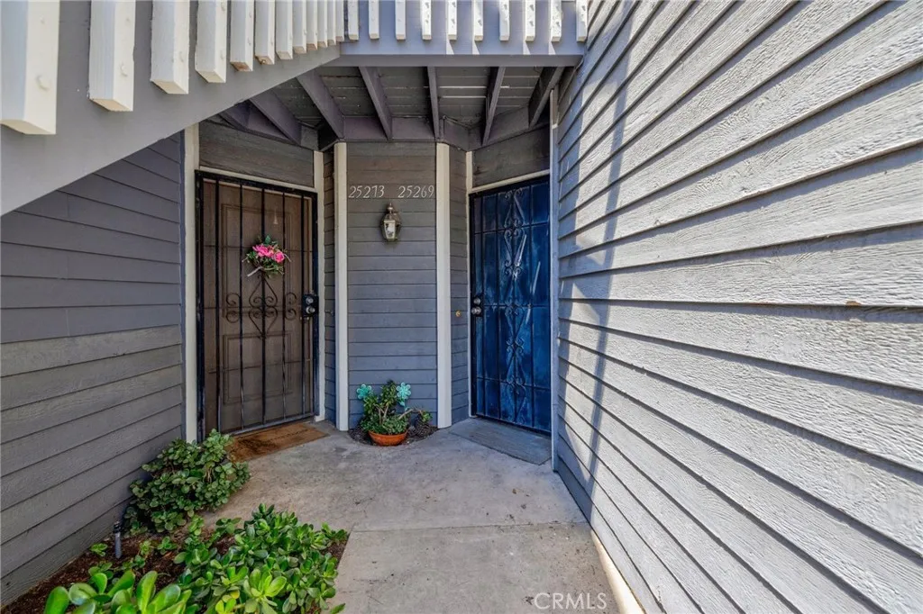 25269 Pine Creek Lane, Wilmington, CA 90744 - Photo 4 of 41, Wilmington, CA