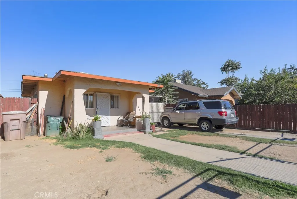 905 Q Street, Bakersfield, CA 93304 - Photo 2 of 21, Bakersfield, CA