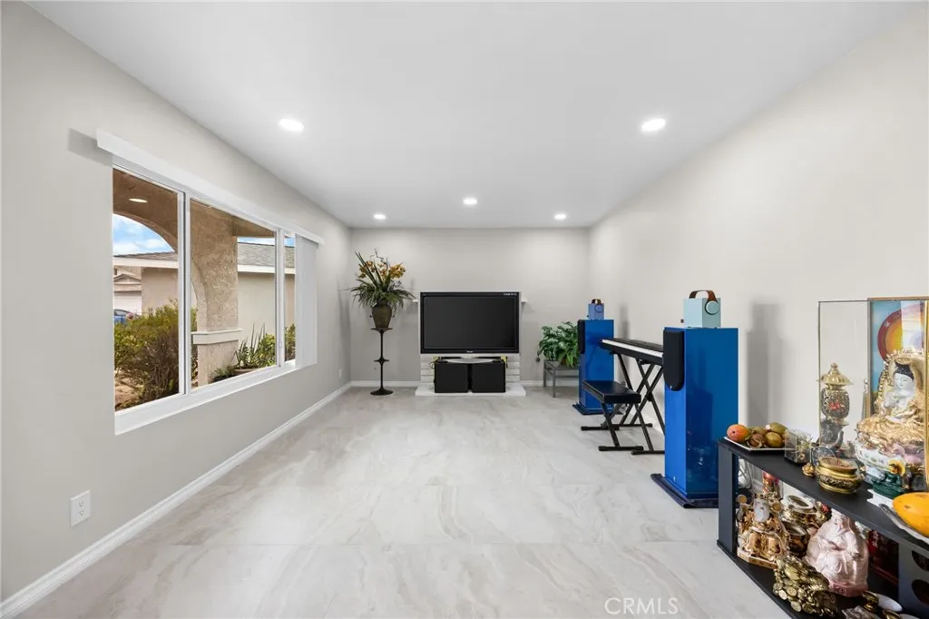 520 S Adria, Anaheim, CA 92802 - Photo 4 of 35, Anaheim, CA