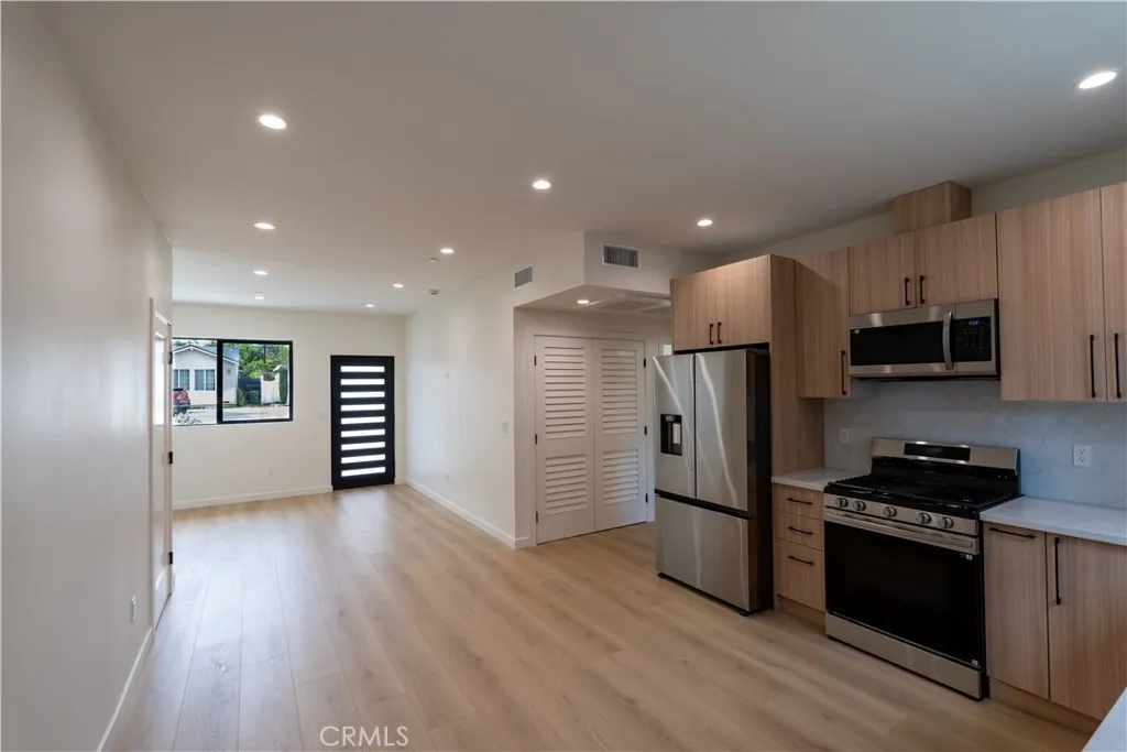 13500 Bessemer Street, Van Nuys, CA 91401 - Photo 3 of 18, Van Nuys, CA