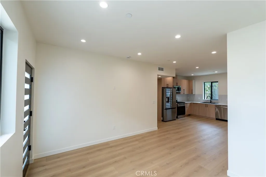 13500 Bessemer Street, Van Nuys, CA 91401 - Photo 2 of 18, Van Nuys, CA