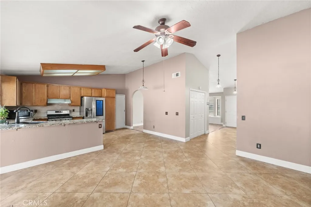 11462 Brackenfern Court, Victorville, CA 92392 - Photo 5 of 22, Victorville, CA