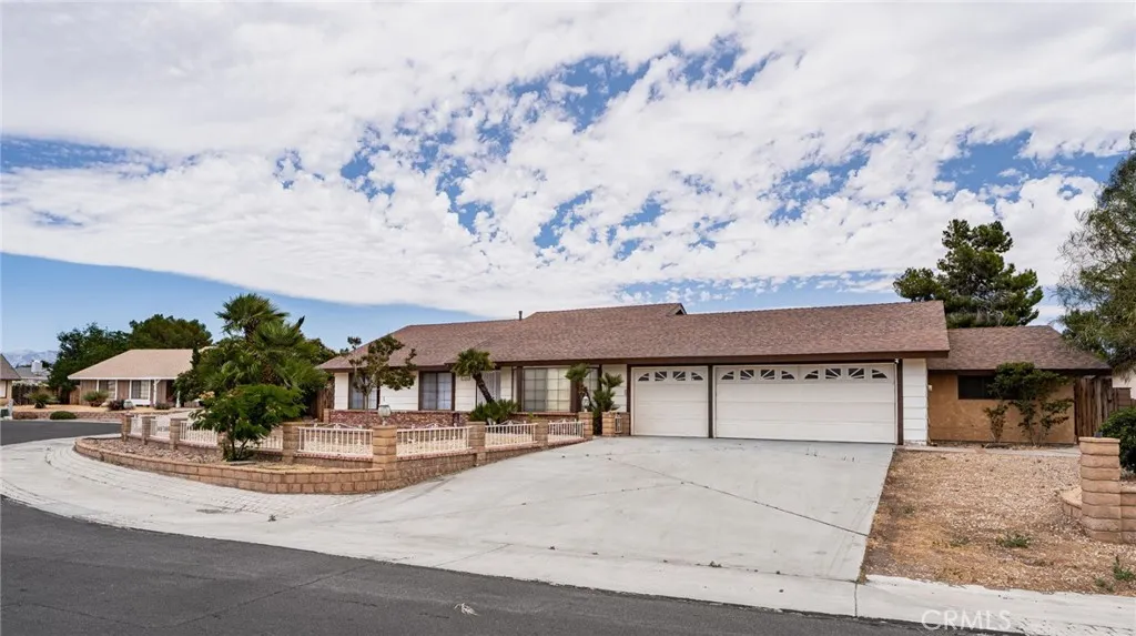 11462 Brackenfern Court, Victorville, CA 92392 - Photo 3 of 22, Victorville, CA