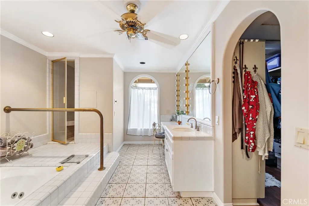 https://cdn.realtyfeed.com/cdn/127/306760448/8c7013051348a8214ae1ed50e27cbecf.webp
