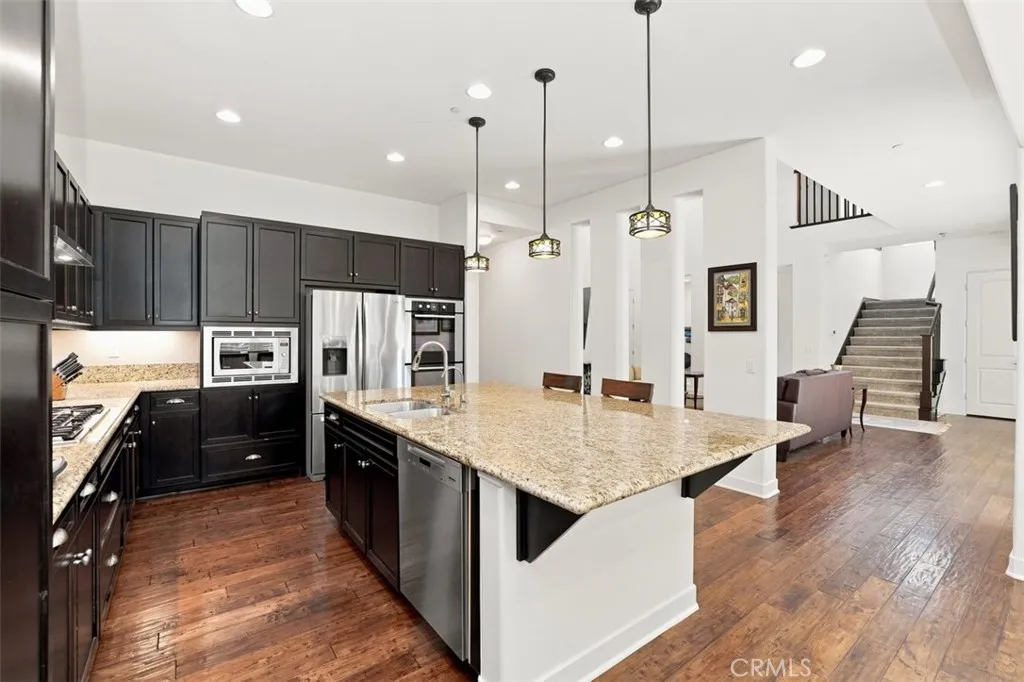https://cdn.realtyfeed.com/cdn/127/306760453/74e7fc6aa9858056fdb16a6fafbe92b7.webp