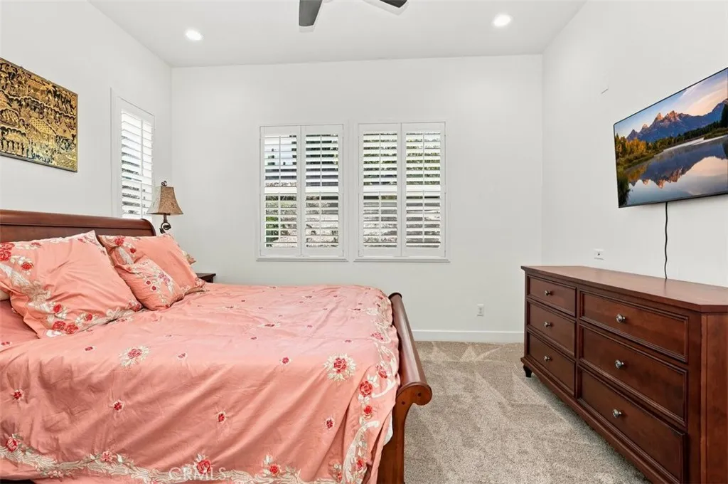 https://cdn.realtyfeed.com/cdn/127/306760453/a0b2a68f4c03bc87884cee91ebcd551b.webp