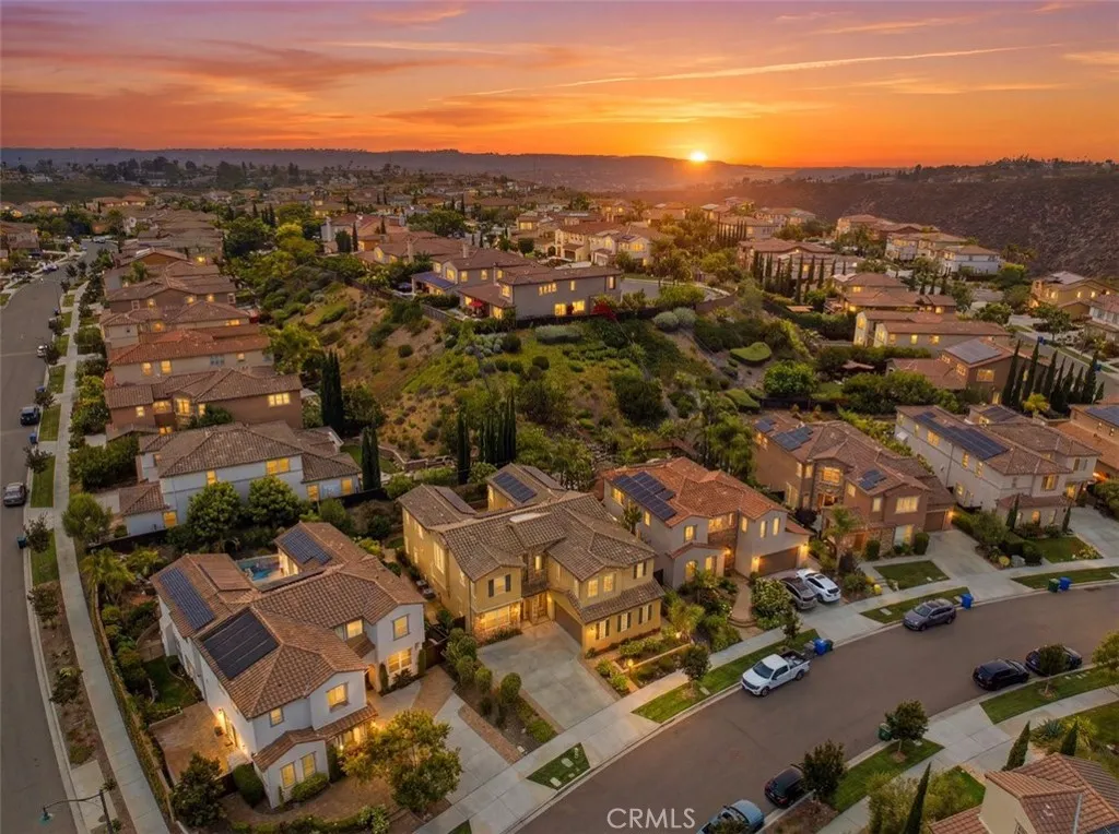 https://cdn.realtyfeed.com/cdn/127/306760453/b30d55e35f4a4b99df93d352c5f8d501.webp