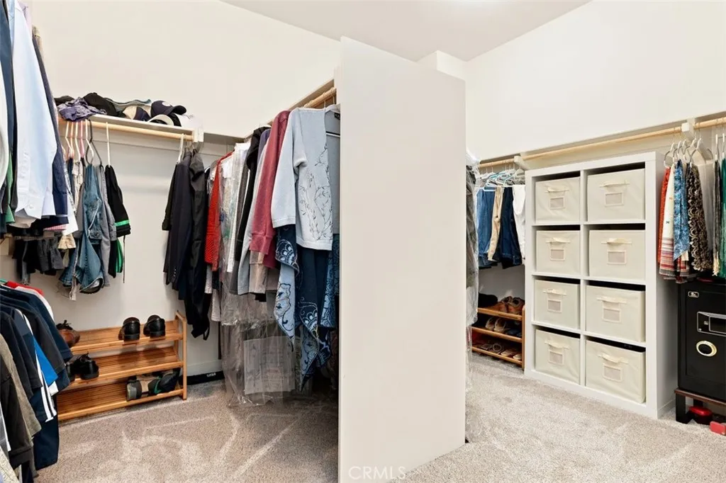 https://cdn.realtyfeed.com/cdn/127/306760453/e06cfe3a4c2462f75dc1771f10a92aa9.webp