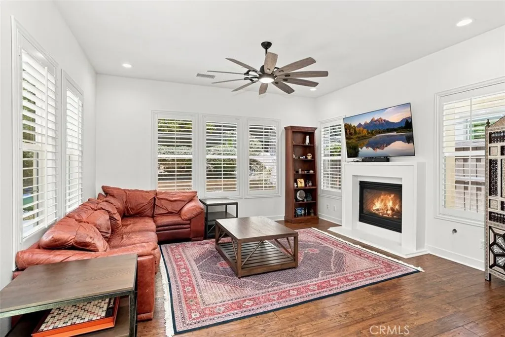 https://cdn.realtyfeed.com/cdn/127/306760453/e5aed7f34d1ee74e6bc77e9ac1c1b70c.webp