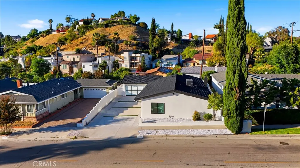 21407 Mulholland Drive, Woodland Hills, CA 91364 - Photo 2 of 55, Woodland Hills, CA