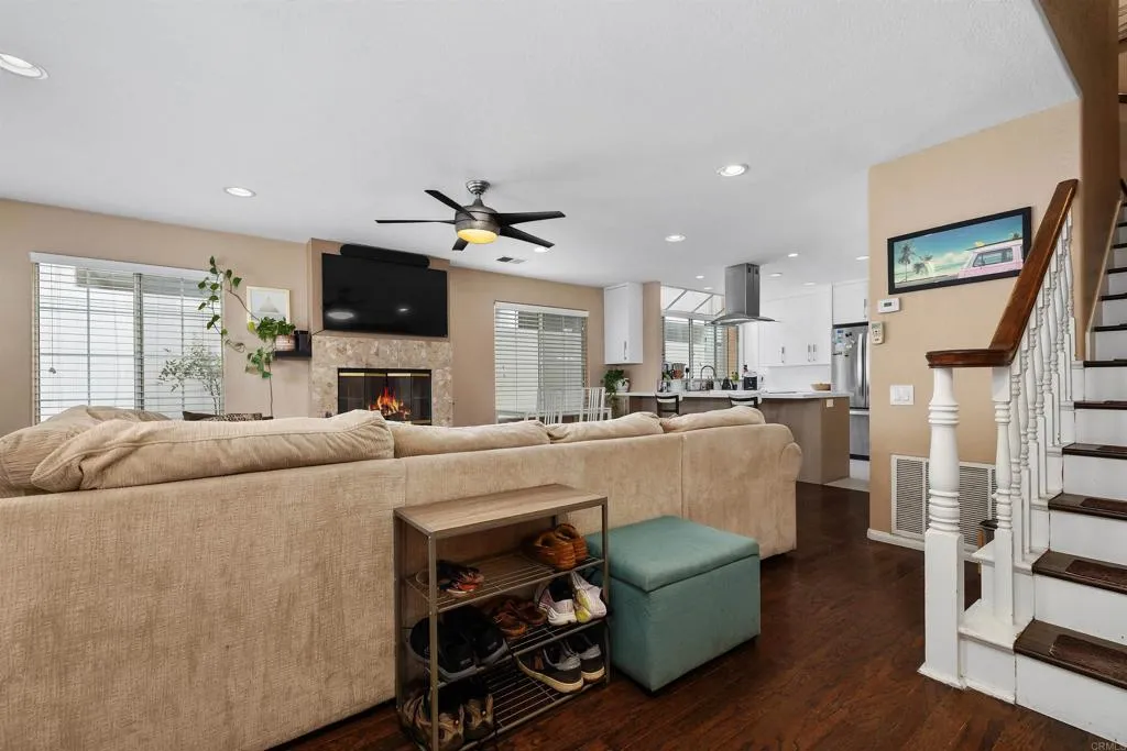 1051 Beryl Unit A, Pacific Beach (San Diego), CA 92109 - Photo 5 of 41, Pacific Beach (san Diego), CA