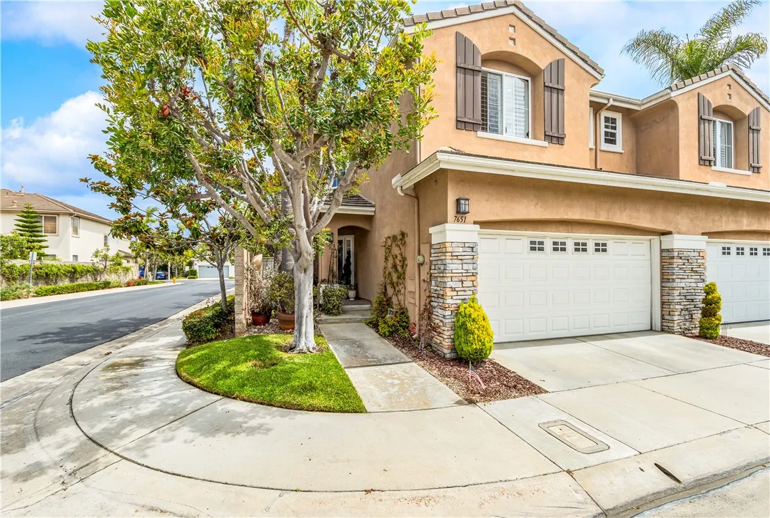 7651 Park Field Circle, Huntington Beach, CA 92648 - Main photo, Huntington Beach, CA