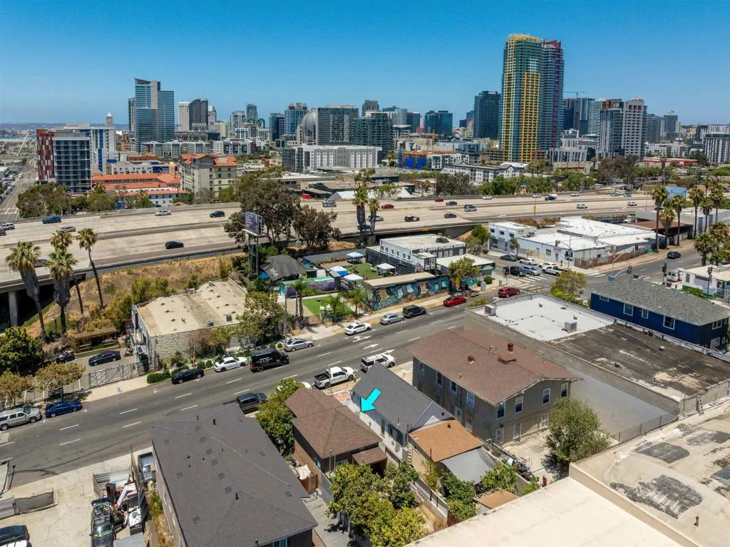 https://cdn.realtyfeed.com/cdn/127/306760537/79643b59289648ea0a791f7939b23baa.webp
