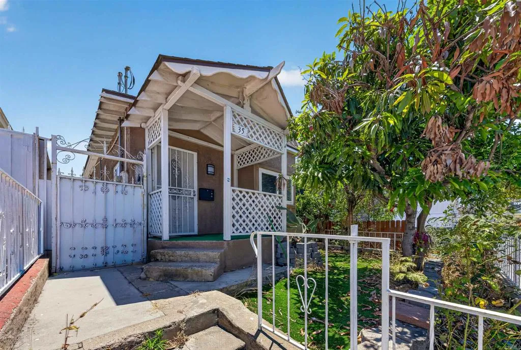 https://cdn.realtyfeed.com/cdn/127/306760537/a46e85f6e8d55ba62fa4a7d9eb40841b.webp