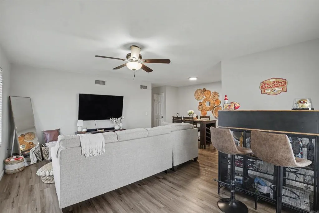 https://cdn.realtyfeed.com/cdn/127/306760592/569b75a0b0a036ce2b9c06dd9a1c3a0d.webp