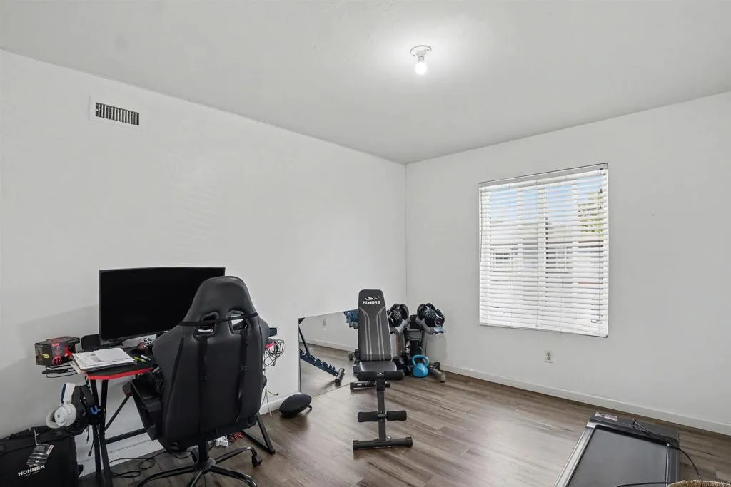 https://cdn.realtyfeed.com/cdn/127/306760592/84e85a9419c36a5c1f813811d65f3e5d.webp