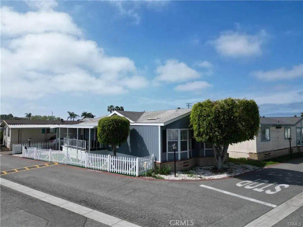 6301 Warner Unit 88, Huntington Beach, CA 92647 - Main photo, Huntington Beach, CA